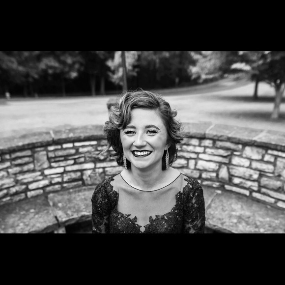 Meet your Posher, Elizabeth - Picture 1 of 1